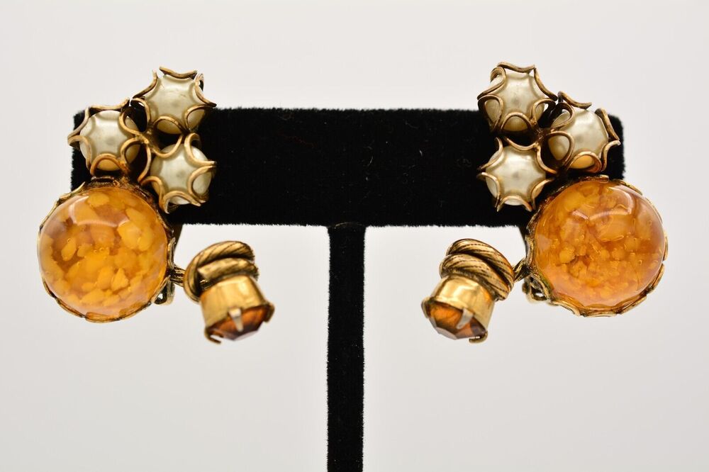 Vintage Cabochon Clip On Earrings Antiqued Gold Orange Pearl Chunky 1940s BinAG